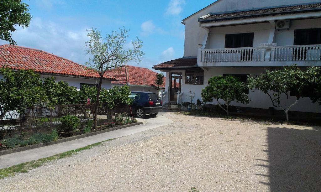 Guesthouse Sinani Ulcinj Eksteriør billede