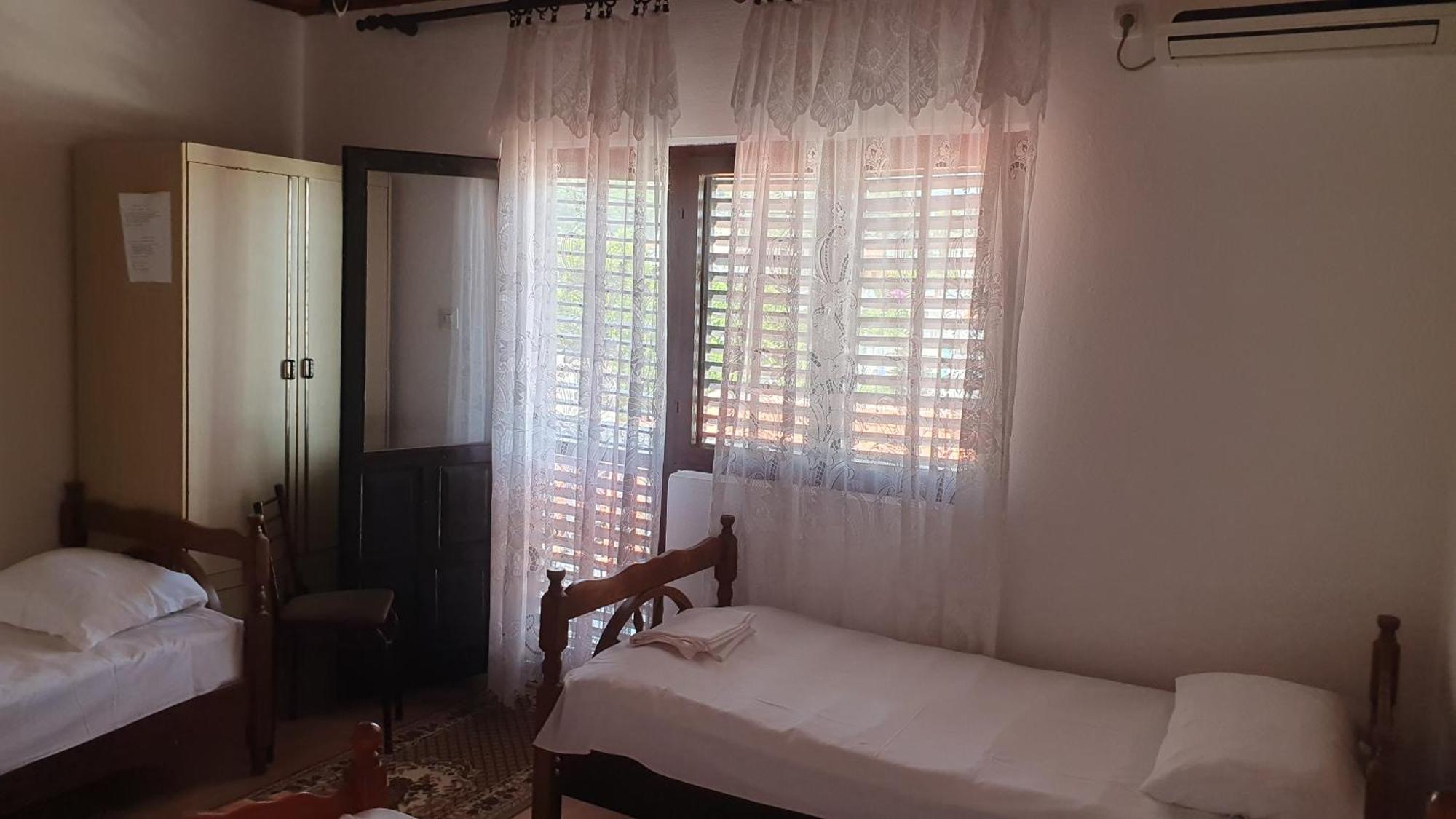 Guesthouse Sinani Ulcinj Eksteriør billede